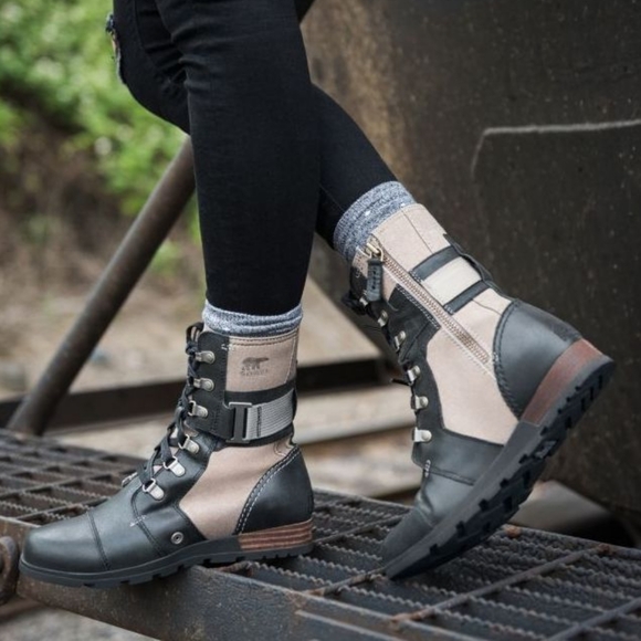 SOREL Major Carly Leather Boots - Picture 1 of 9